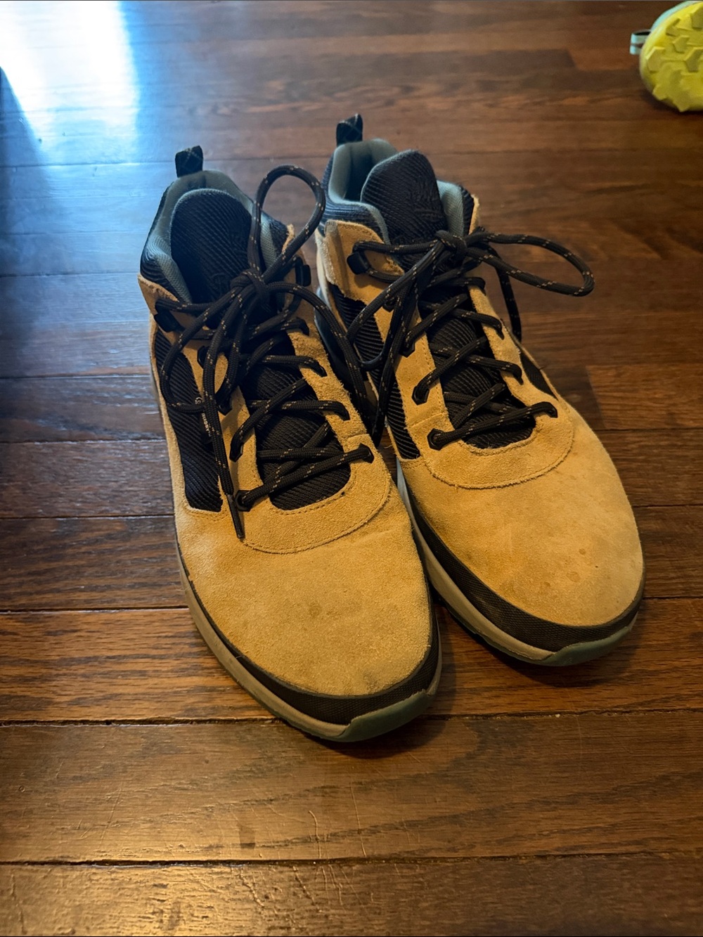 Timberland Field Trekker Low WP Men’s 11.5 Wheat Suede Hiking Shoes A2DUY